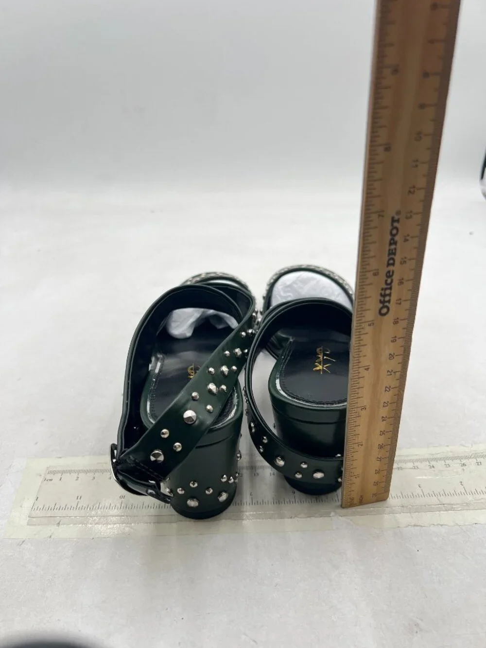 XYD Green Crossover Ankle Straps Block Mid Heel Sandals with Studs Open Toe Shoe